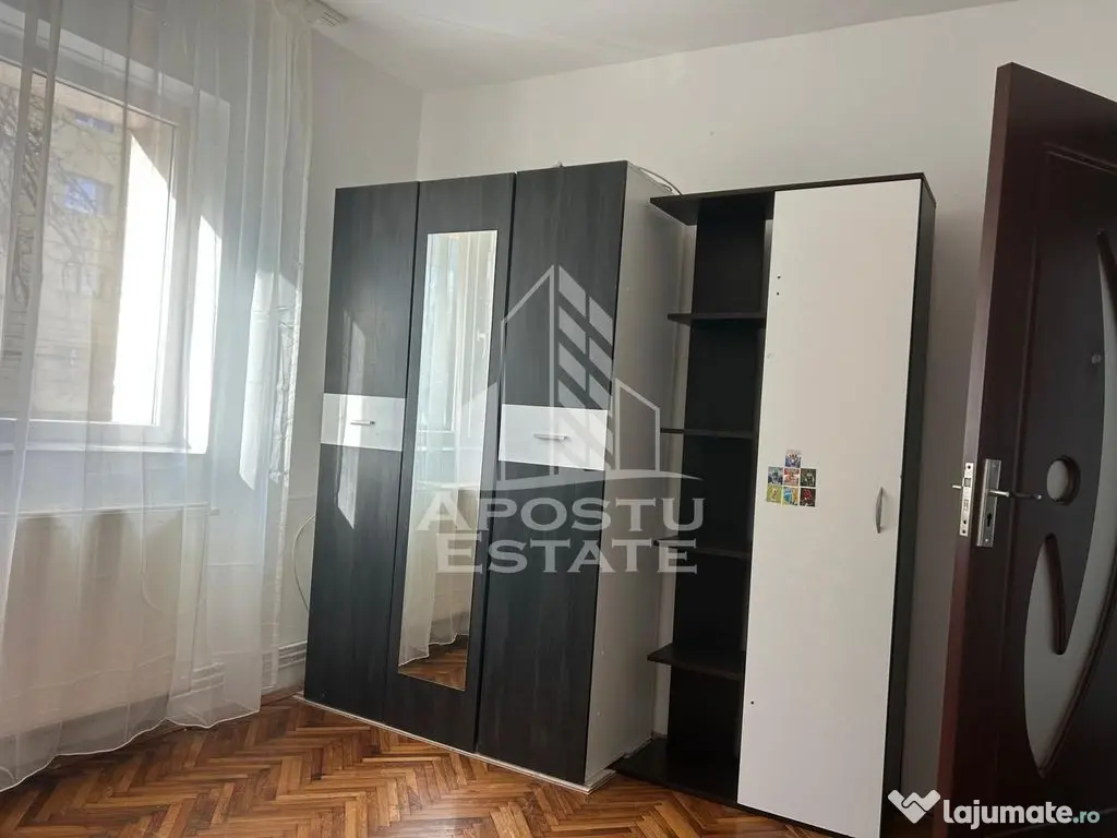 Apartament 3 camere, centrala proprie, zona Dambovita.