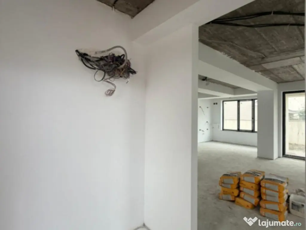 Vila noua | vedere la lac | Constanța, Palazu Mare 