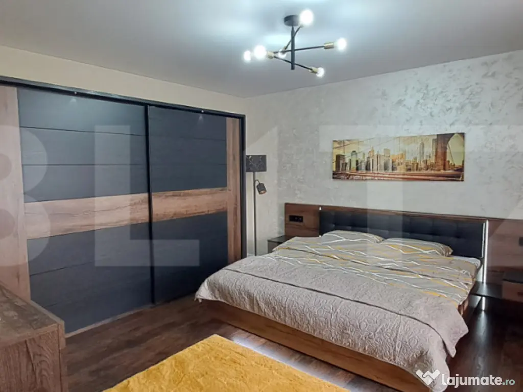 Apartament cu 3 camere, etaj 1/4, zona Sportului, cu parcare