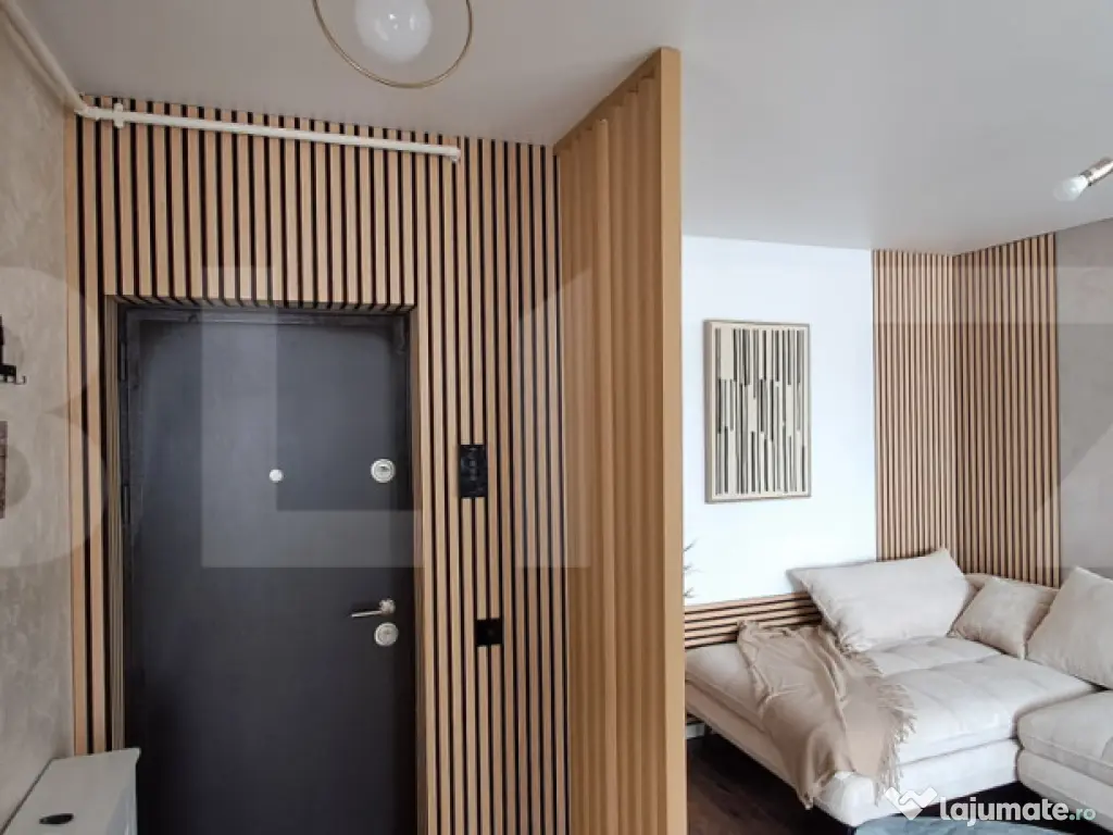 Apartament cu 3 camere, etaj 1/4, zona Sportului, cu parcare