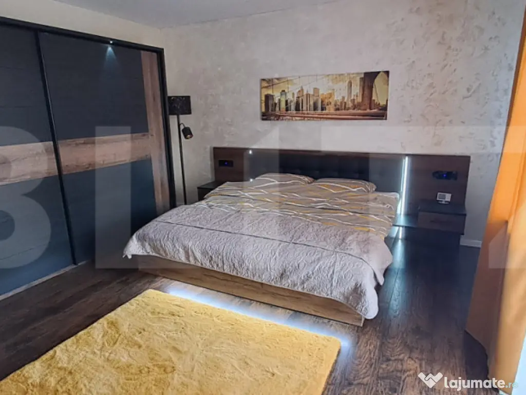 Apartament cu 3 camere, etaj 1/4, zona Sportului, cu parcare