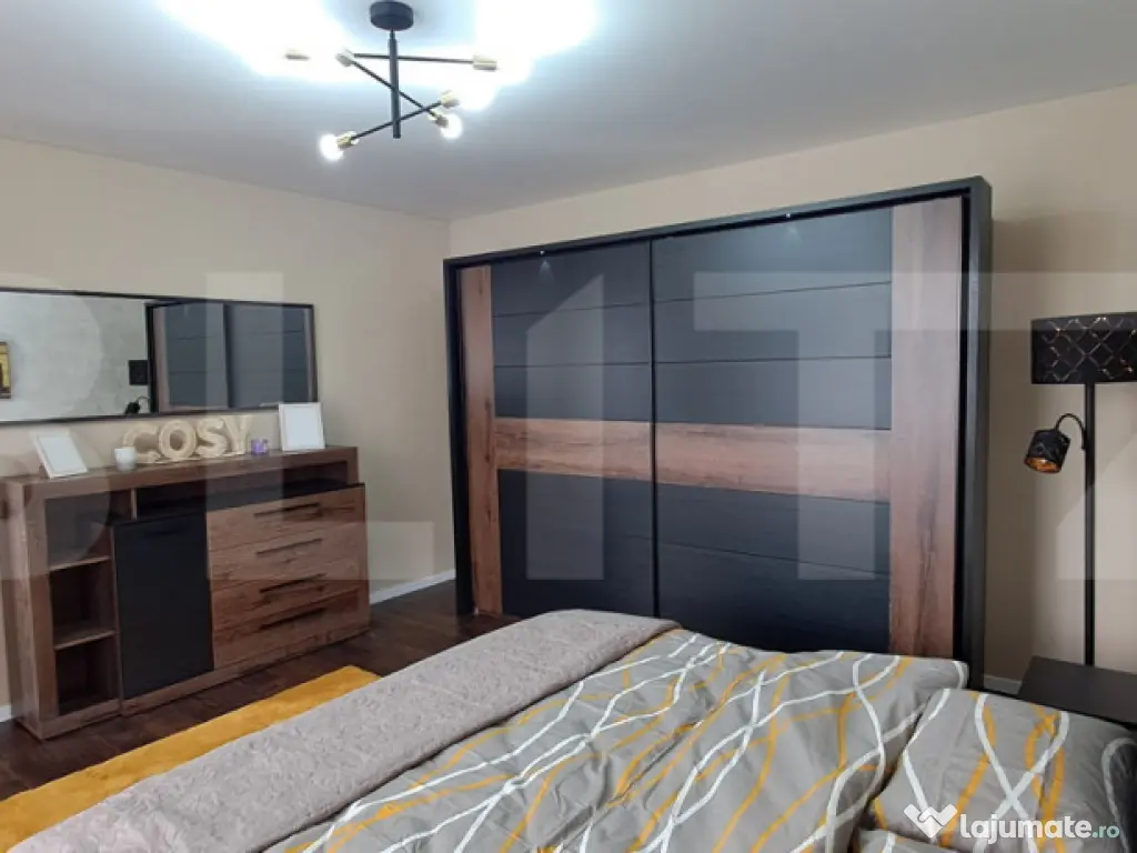 Apartament cu 3 camere, etaj 1/4, zona Sportului, cu parcare