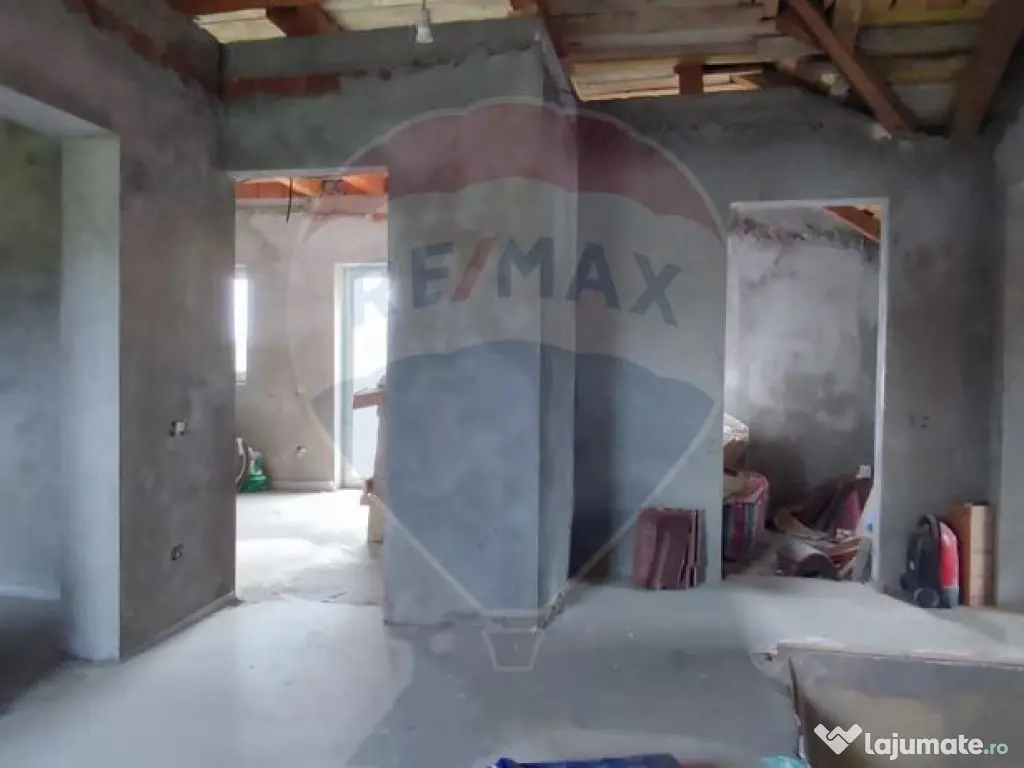 CASĂ DE VÂNZARE în Tăuții Măgherăus