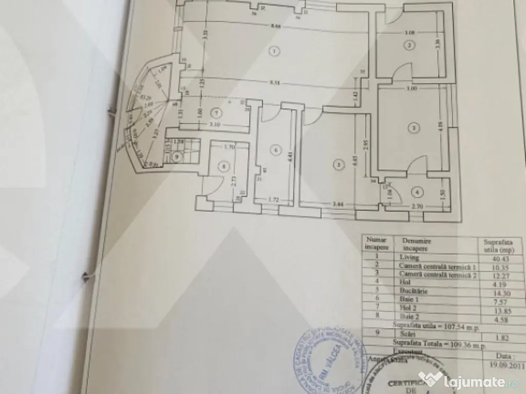 Domeniu de vanzare, Baile Govora(Pausesti-Otasau) cu teren d 