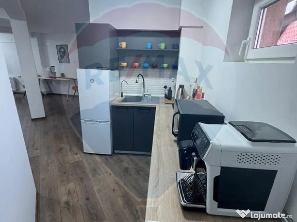 Spațiu de birouri de închiriat, clădire nouă, zonă c... 