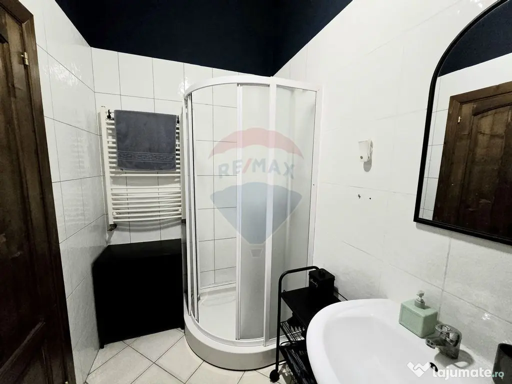 Apartament 2 camere, de închiriat, loc de parcare inclus... 