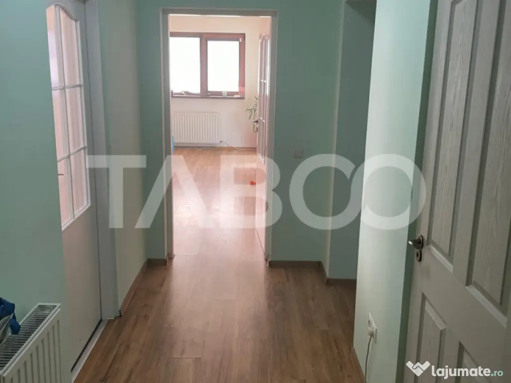 Apartament spatios de vanzare cu terasa si gratar in Arhitec