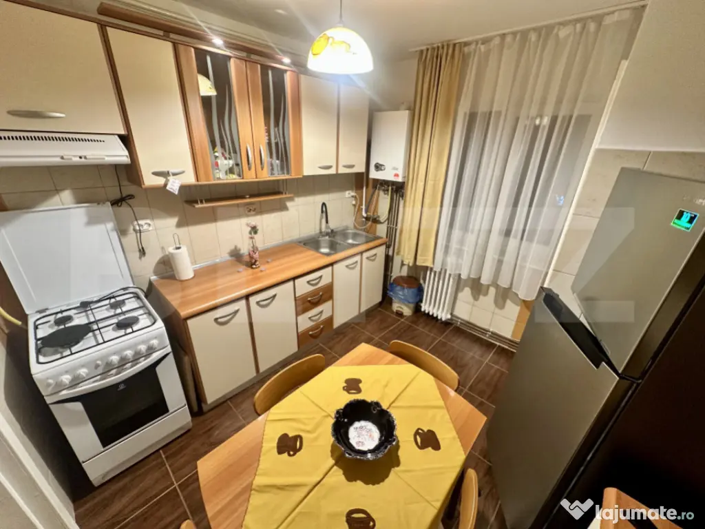 OCAZIE! Apartament cu 3 camere, 75 mp + garaj 20 mp - Deva