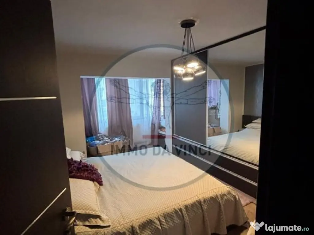 Vând apartament 3 camere Între Lacuri