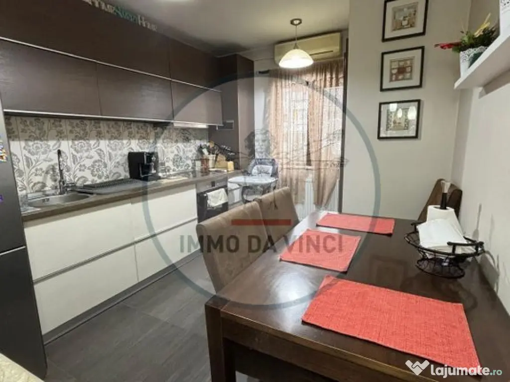 Vând apartament 3 camere Între Lacuri