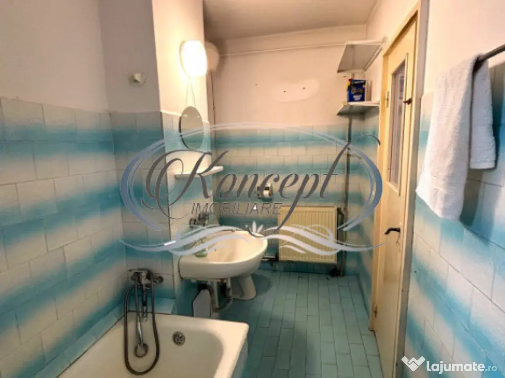 Apartament spatios si luminos cu priveliste spre oras, zona