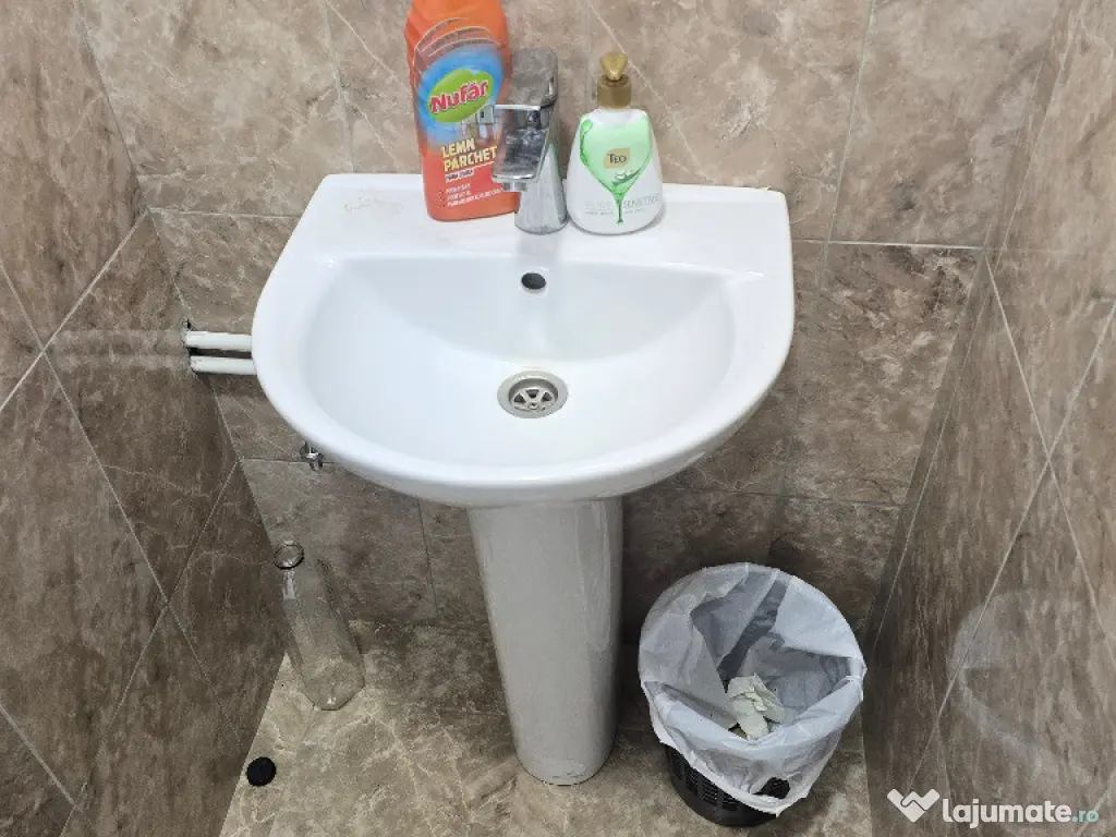 Inchiriez spatiu comercial in Deva, zona A. Iancu (Catedrala), etaj 1 