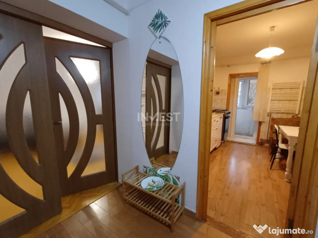 Apartament 3 camere, bloc tip vila, Zona Arcu
