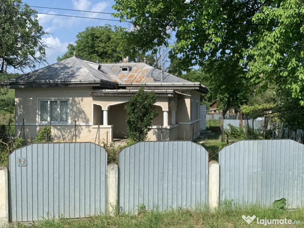 Casă + teren 2600 mp- Com. Negri- scop rezidențial sau ind 