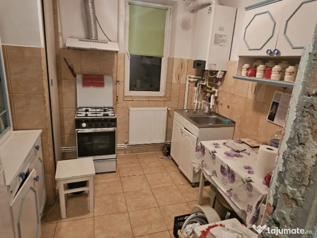 Far , Abator , 2 camere , etaj 2 