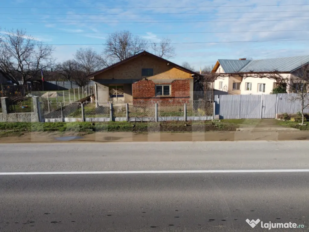 Casă spațioasă, 120 mp, acces direct DN1A