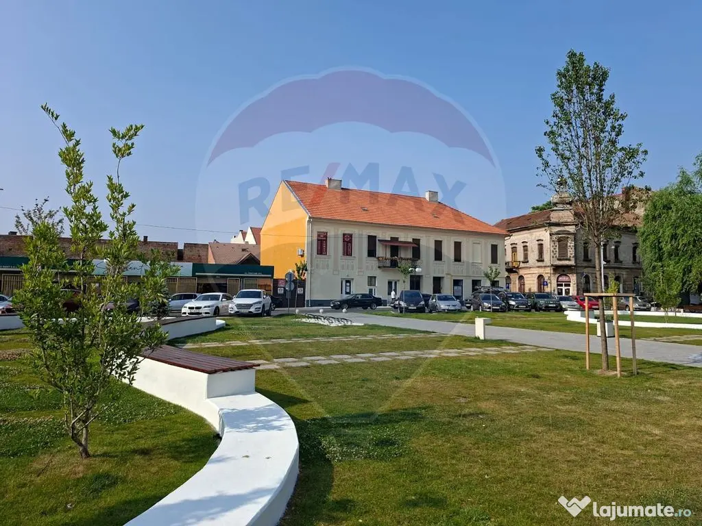 Spațiu comercial 75 mp Piata Catedralei. Vitrină si acc... 