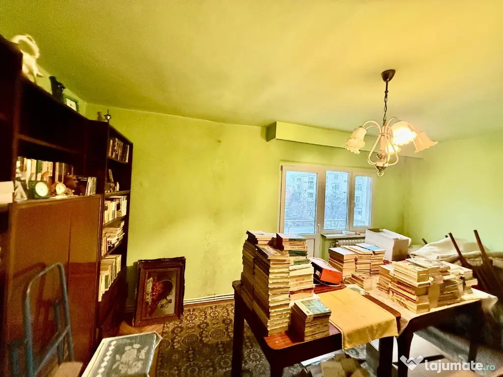 Apartament 3 camere, decomandat,etaj 2 + Garaj, Ioan Corvin 