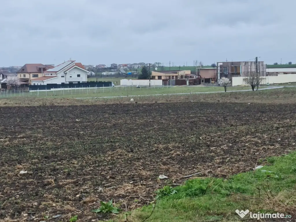 Vanzari terenuri in Tuzla