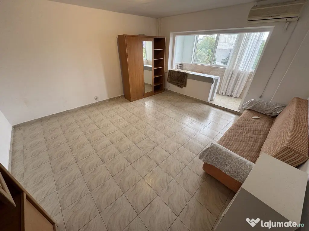 Garsoniera zona Inel 2 