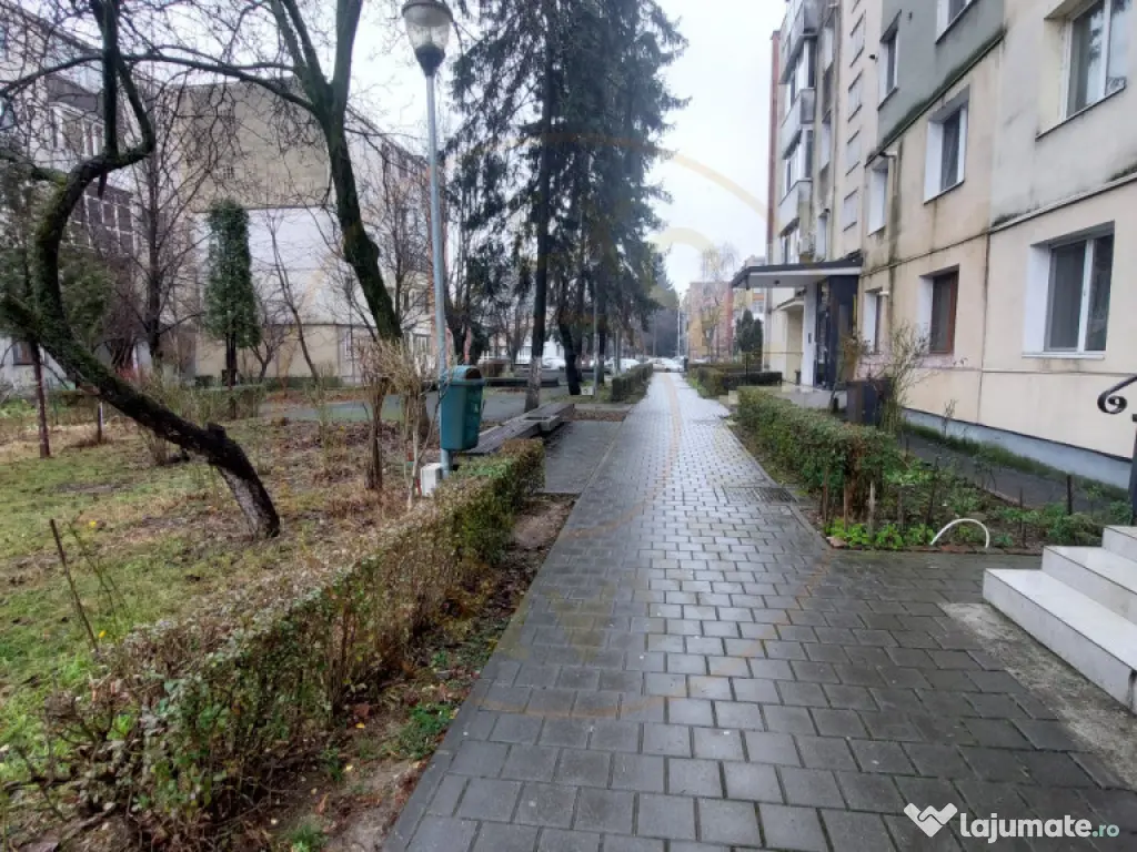 Apartament 3 camere la cativa pasi de centru Pitesti