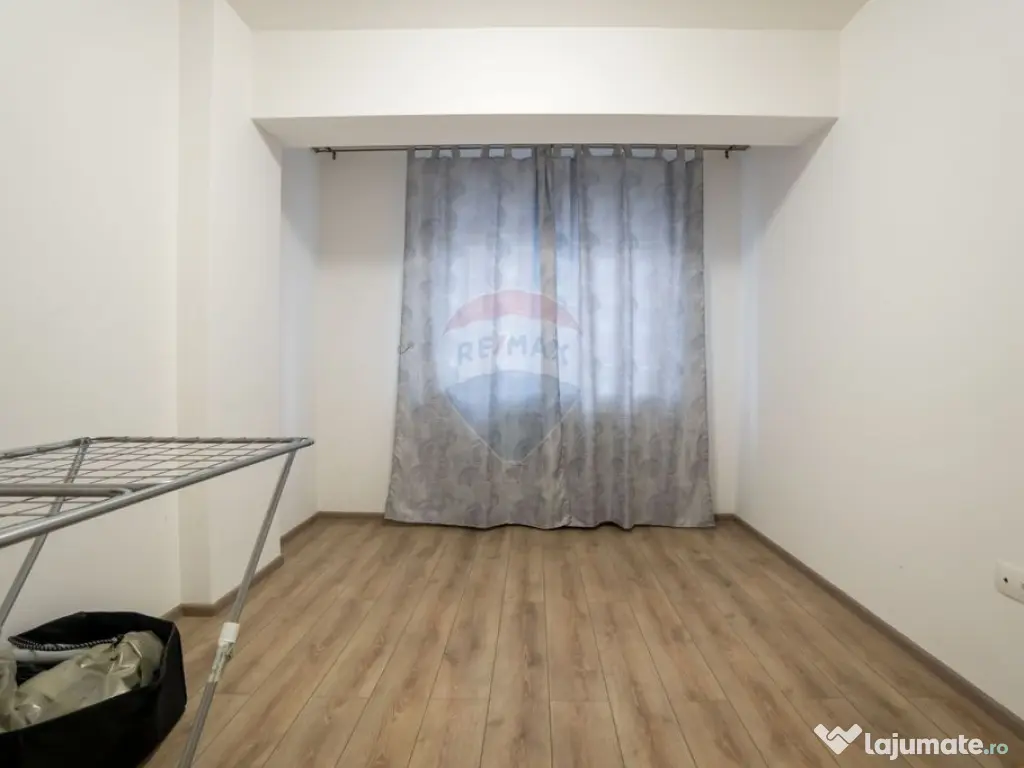 Apartament 3 camere cu 2 locuri de parcare si boxa Coresi 