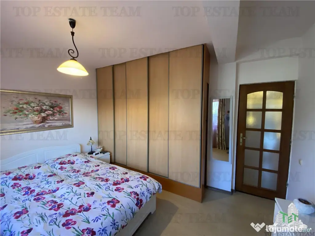 Vila spatioasa cu 3 apartamente in Fundeni Dobroiesti 