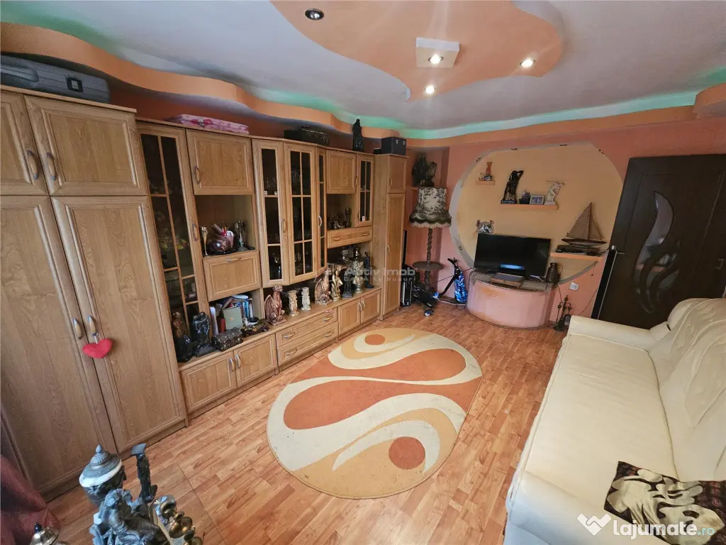 Resita, 3 Cam. Dec., Micro 4 