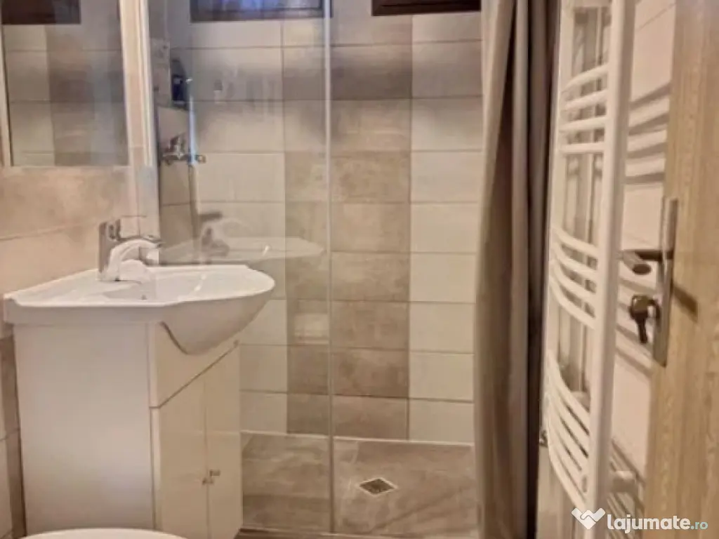 Apartament 2 camere, semidecomandat - zona Astra