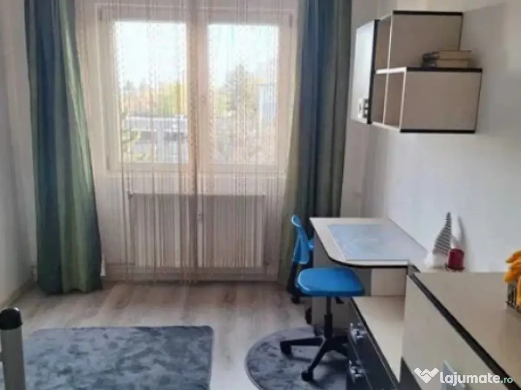 Apartament 2 camere, semidecomandat - zona Astra
