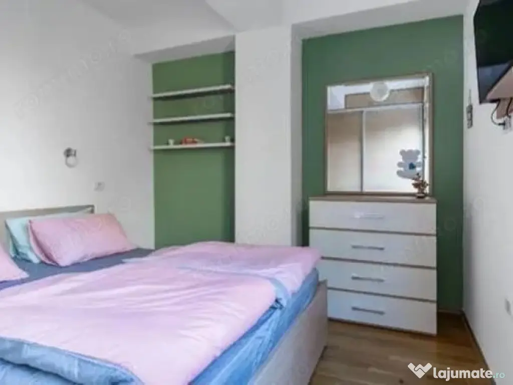 Zona Unirii un apartament cu 3 camere de inchiriat