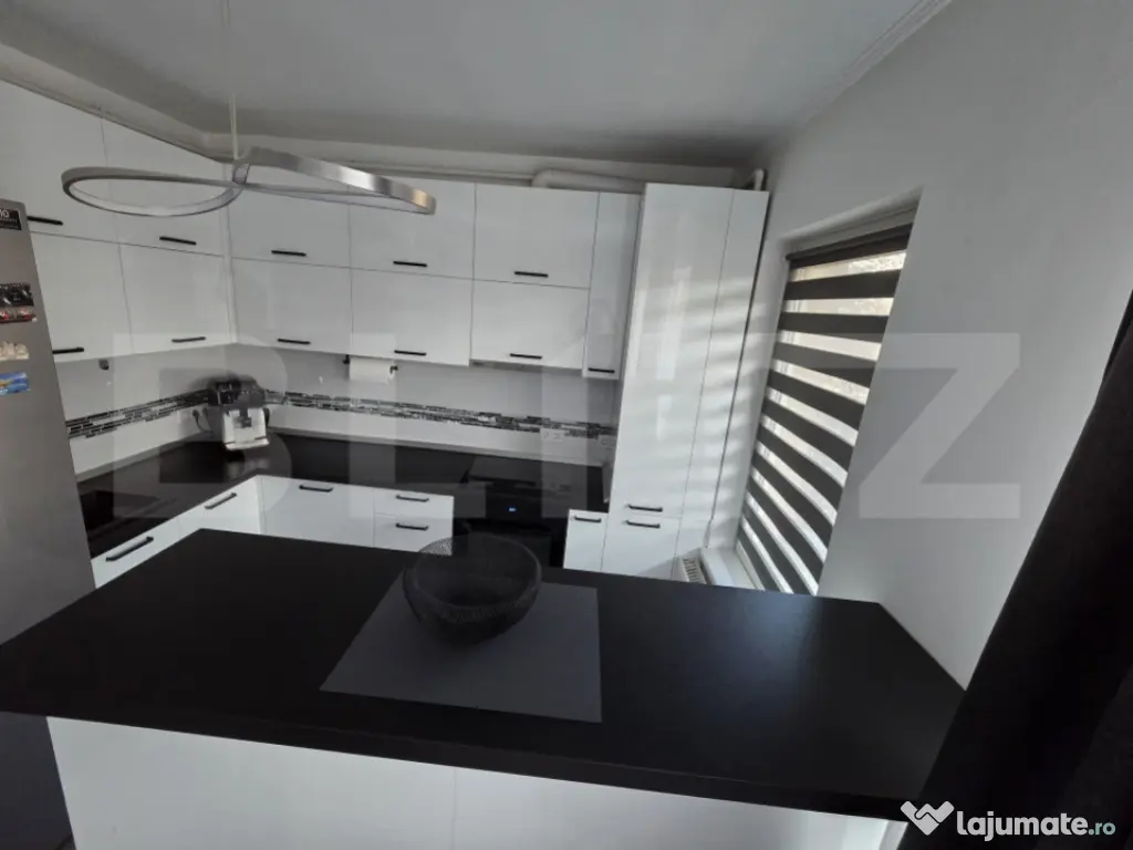 Apartament cu 3 cam, 78 mp, cu 2 bai, 2 balcoane si 2 parcar