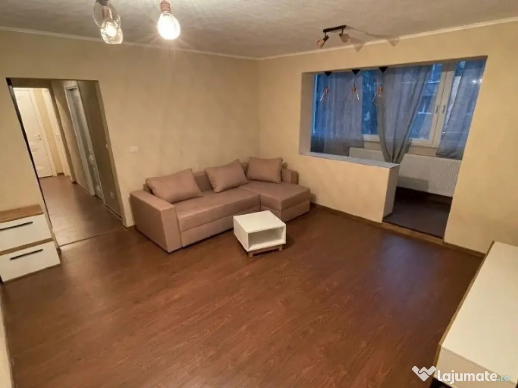 Apartament 3 camere zona Decebal