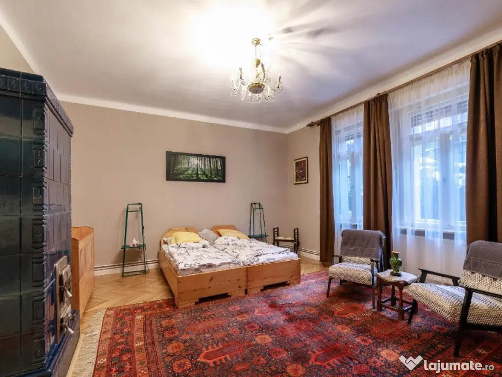 Apartament cu 4 camere, suprafata de 135 mp, garaj si beci i 