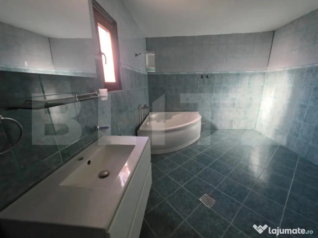 Casuta de vanzare, 149 mp utili, teren 1700 mp, Targoviste-z