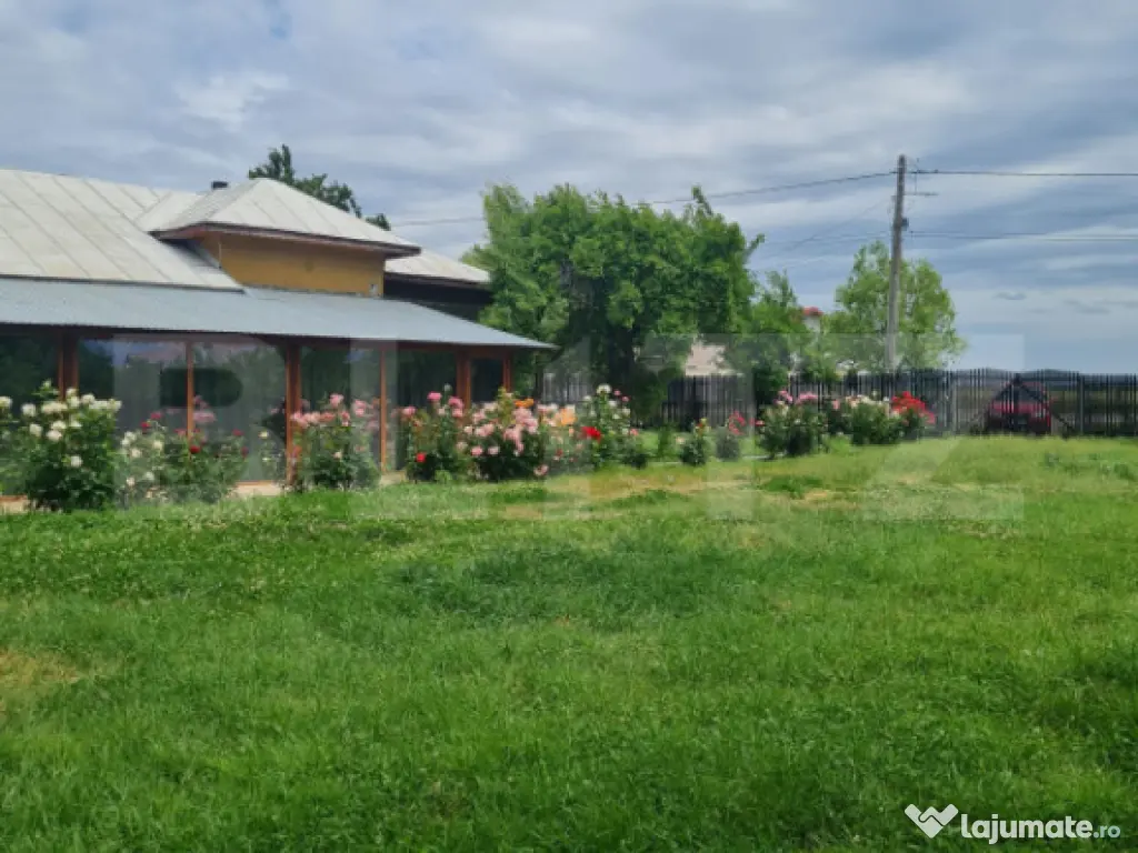 Casuta de vanzare, 149 mp utili, teren 1700 mp, Targoviste-z