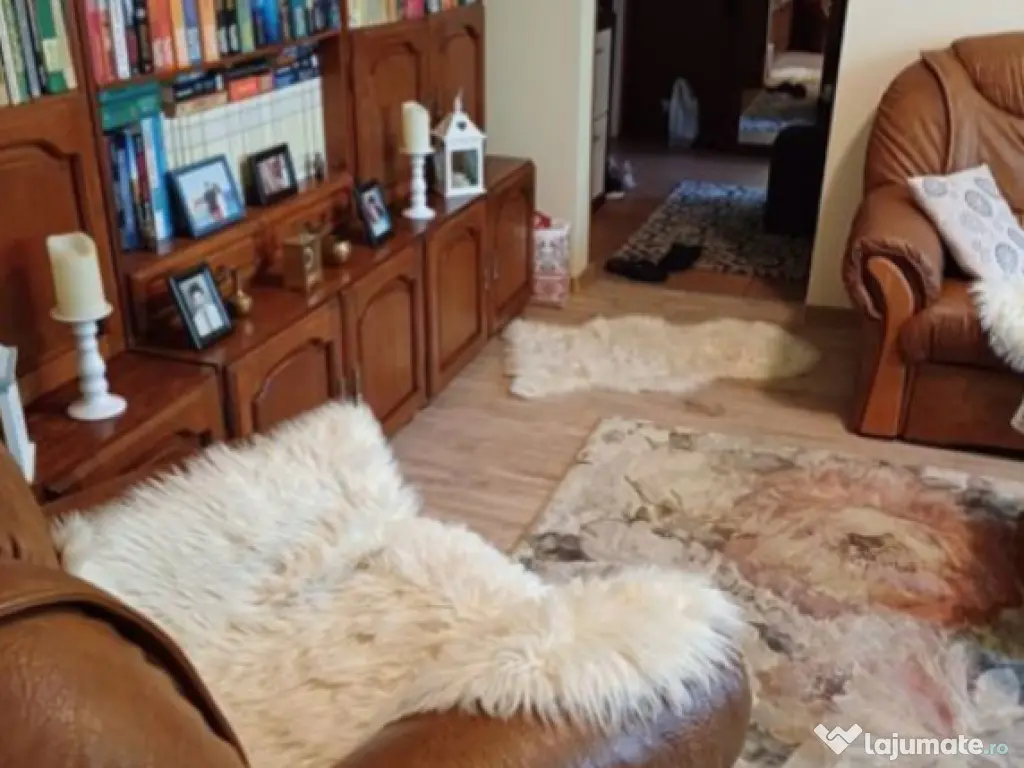 Apartament 2 camere, semidecomandat - zona Astra