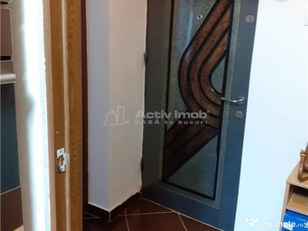 RESITA, CHIRIE, 3 CAM., MOBILAT UTILAT MODERN, MOROASA