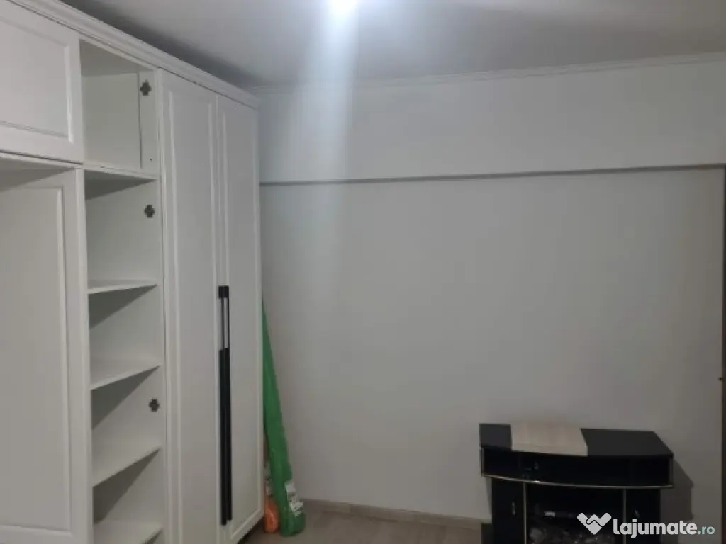 Apartament cu 2 camere decomandate zona Burdujeni