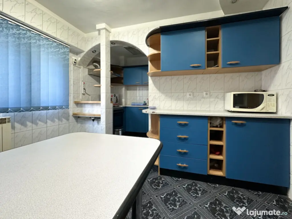 3 camere | 2 bai | Etaj 4 | Pasajul Mărășești | Unirii | 