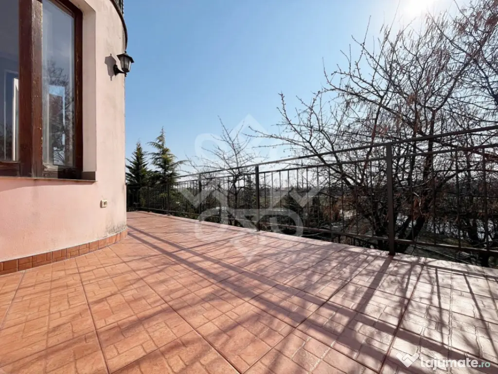 Vila cu teren 1270 mp pe Malul Crisului, Facliei Oradea 