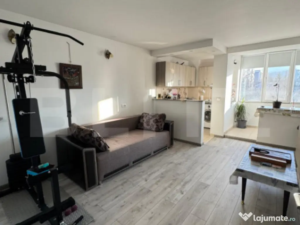 Apartament de vanzare, cu o camere, Centru Civic