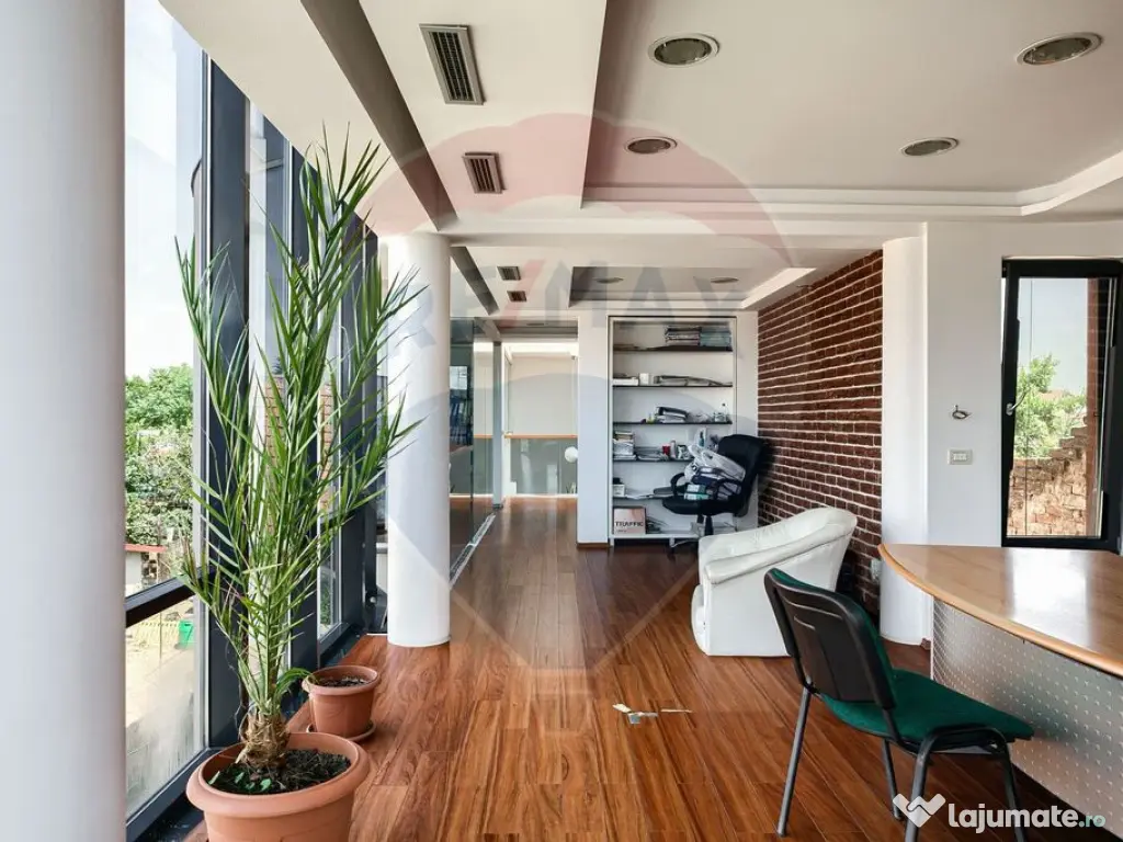 Clădire de birouri Micalaca pe principală, vad si vizib... 