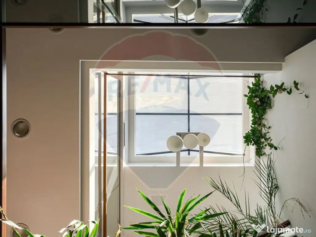 Clădire de birouri Micalaca pe principală, vad si vizib... 