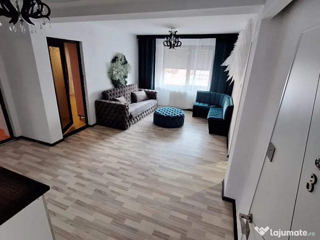 Apartament de inchiriat in Constanta, Km 4/ 5 - 5 camere 