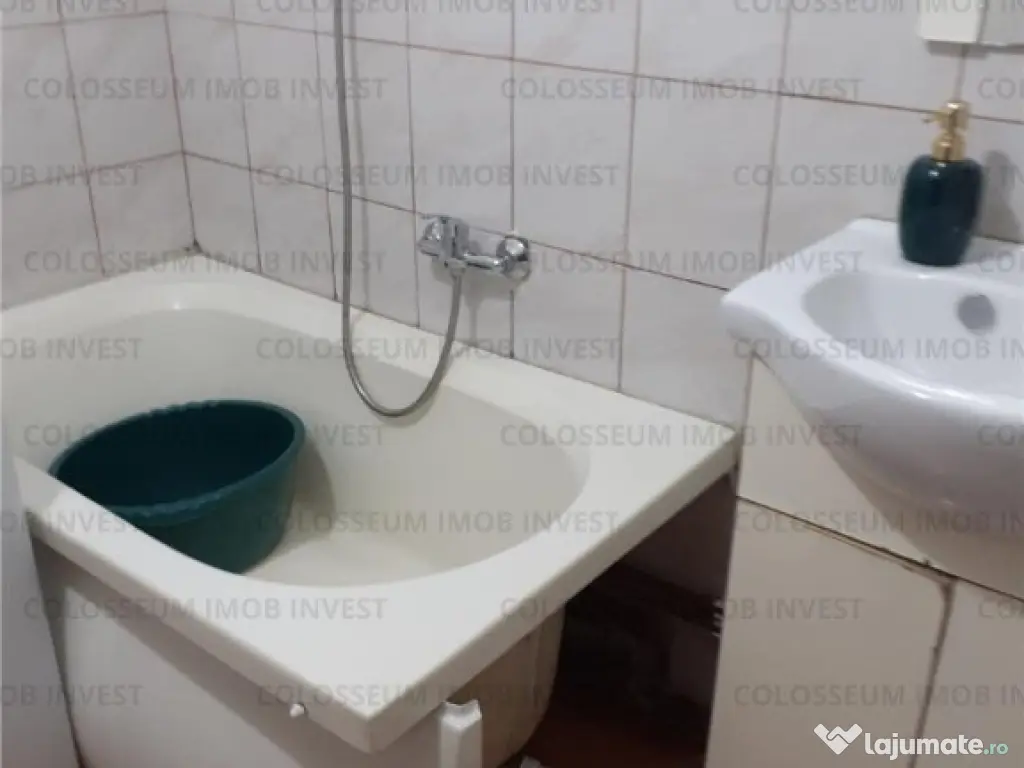 Camera de camin cu baie proprie - zona Tractorul