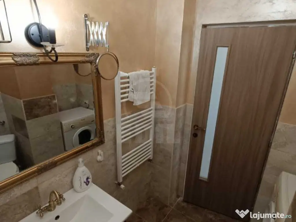 Apartament 2 camere,semidecomandat,zona SubCetate