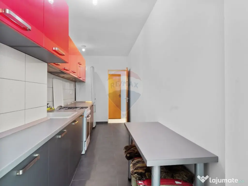 Apartament cu 3 camere NOU RENOVAT, PRIMA ÎNCHIRIER - zo... 