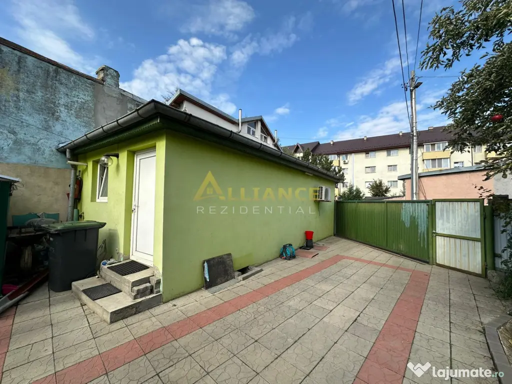 Casa individuala si spatiu comercial 