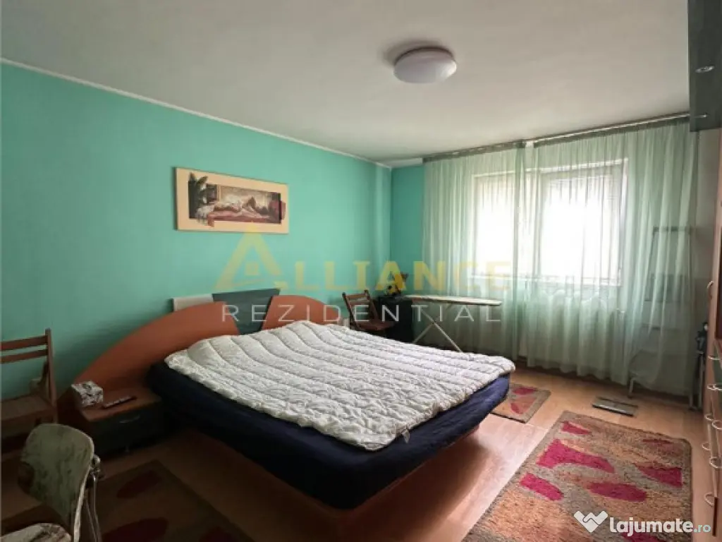 Casa individuala si spatiu comercial 